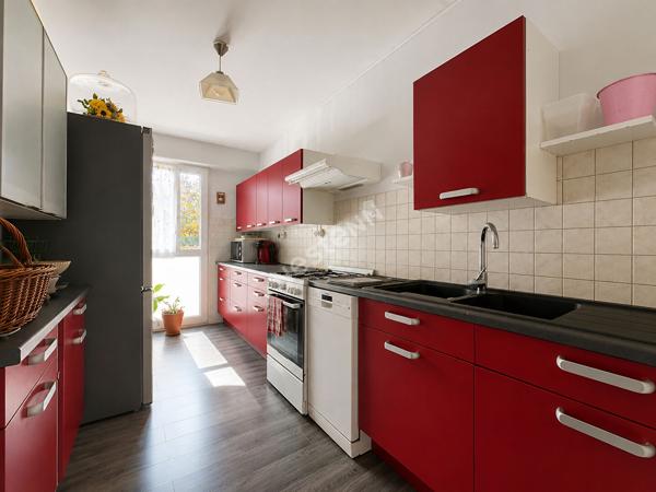 Appartement Amiens  Sud Est 3 pièce(s) 69 m² avec parking et cave
