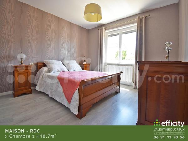 Maison
         6 pièces
        - 120 m² Exclusivité 289 000 € *