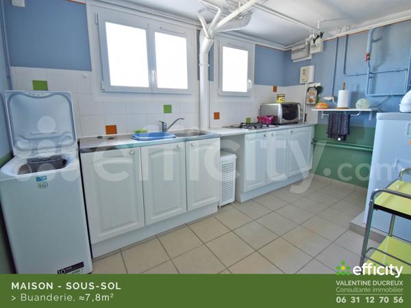 Maison
         6 pièces
        - 120 m² Exclusivité 289 000 € *