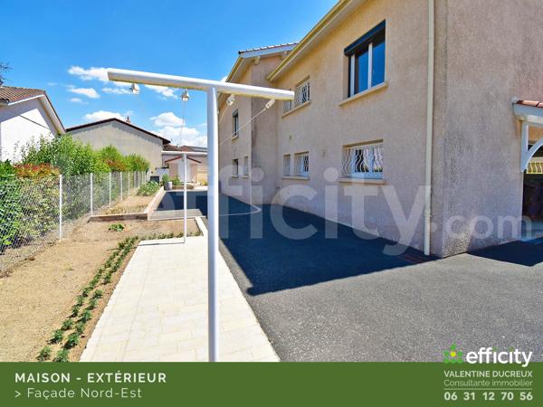Maison
         6 pièces
        - 120 m² Exclusivité 289 000 € *