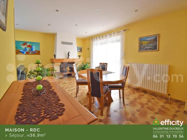 Maison
         6 pièces
        - 120 m² Exclusivité 289 000 € *