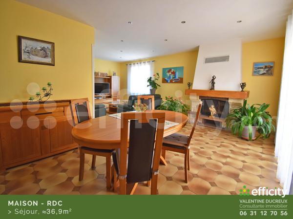 Maison
         6 pièces
        - 120 m² Exclusivité 289 000 € *