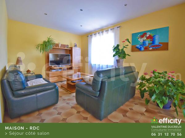 Maison
         6 pièces
        - 120 m² Exclusivité 289 000 € *