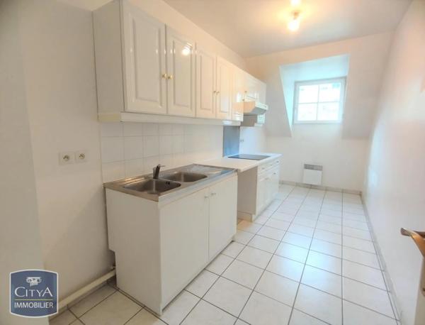 Appartement à louer 2 pièces 61.74m² Blois (41000)