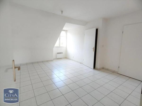Appartement à louer 2 pièces 61.74m² Blois (41000)