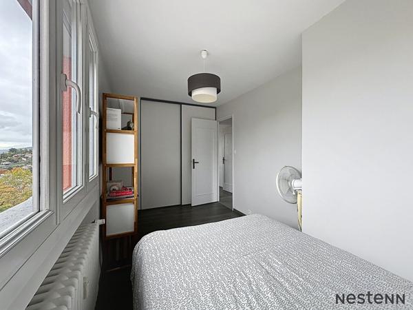 COUP DE COEUR ASSURÉ ! APPARTEMENT LUMINEUX, BALCON ET GARAGE, SECTEUR CALME ET RECHERCHÉ