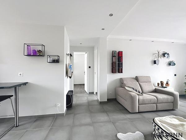 COUP DE COEUR ASSURÉ ! APPARTEMENT LUMINEUX, BALCON ET GARAGE, SECTEUR CALME ET RECHERCHÉ