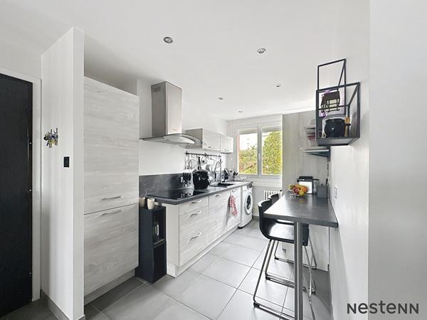 COUP DE COEUR ASSURÉ ! APPARTEMENT LUMINEUX, BALCON ET GARAGE, SECTEUR CALME ET RECHERCHÉ