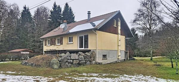 À deux pas de Gérardmer, maison familiale sur grand terrain avec fort potentiel