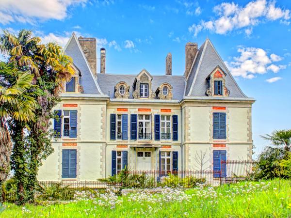 Chateau à vendre à Salies-de-Béarn (64270) - Pyrénées-Atlantiques
