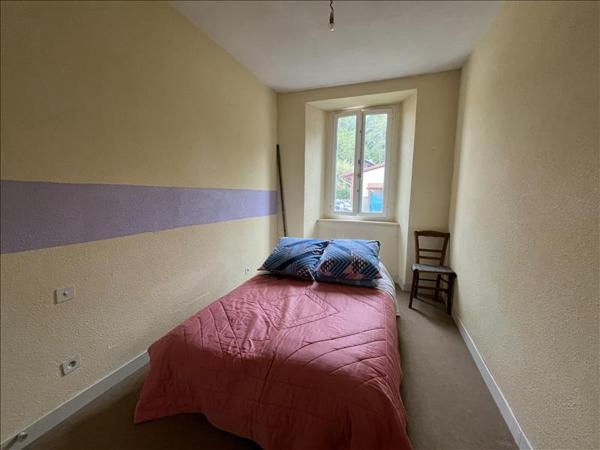 Immeuble à vendre |  Seix |  761,2 m²