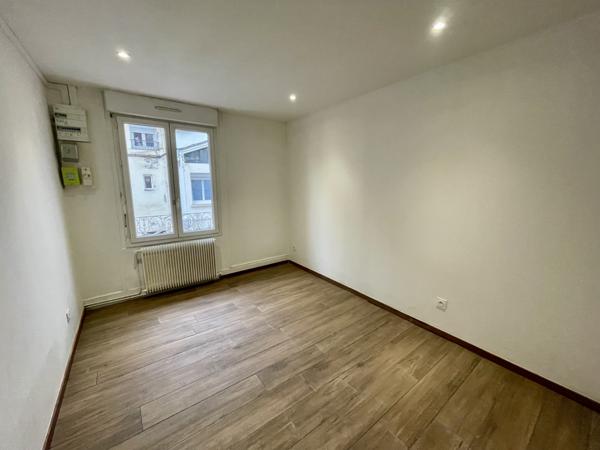 Firminy (42700) Immeuble firminy centre ville