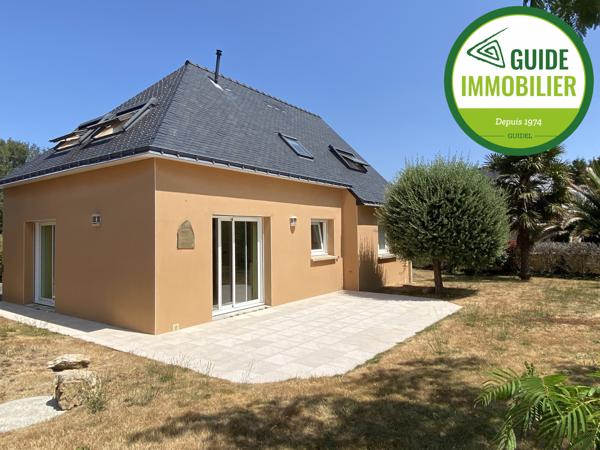 SOUS COMPROMIS DE VENTE. MAISON DANS UN HAMEAU SUR 700 M² DE TERRAIN A GUIDEL.