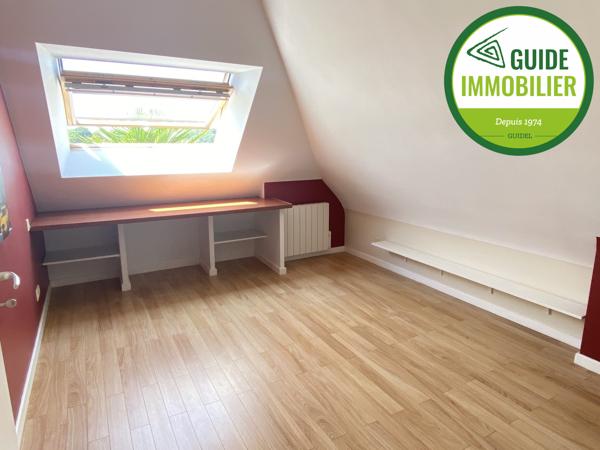 SOUS COMPROMIS DE VENTE. MAISON DANS UN HAMEAU SUR 700 M² DE TERRAIN A GUIDEL.