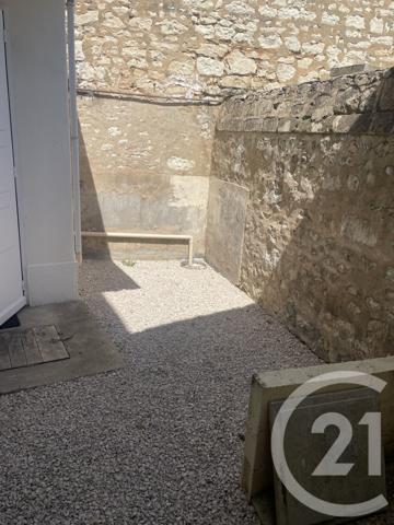 Maison à vendre  3 pièces - 92,93 m 2   CHATELLERAULT  - 86
