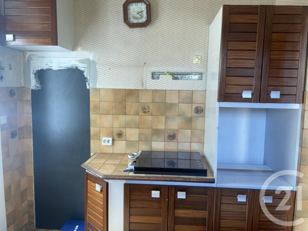 Maison à vendre  3 pièces - 92,93 m 2   CHATELLERAULT  - 86