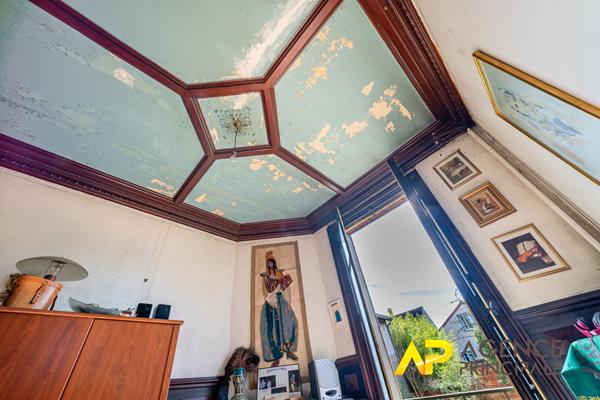 Maison 8 pièces 170 m² + dépendance de 340 m² €1 450 000 ** - Référence 301CL