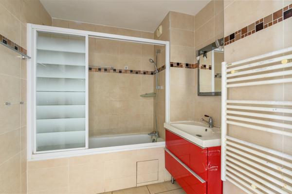 Bobigny (93000) Appartement 3 Pièces avec 2 balcons, parking proche métro 5