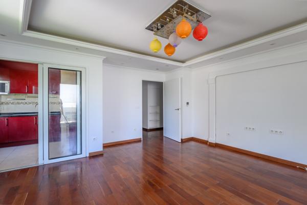 Bobigny (93000) Appartement 3 Pièces avec 2 balcons, parking proche métro 5