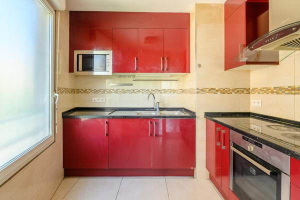 Bobigny (93000) Appartement 3 Pièces avec 2 balcons, parking proche métro 5