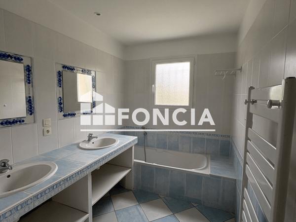 Location Maison 4 pièces 120 m² - Niort 79000