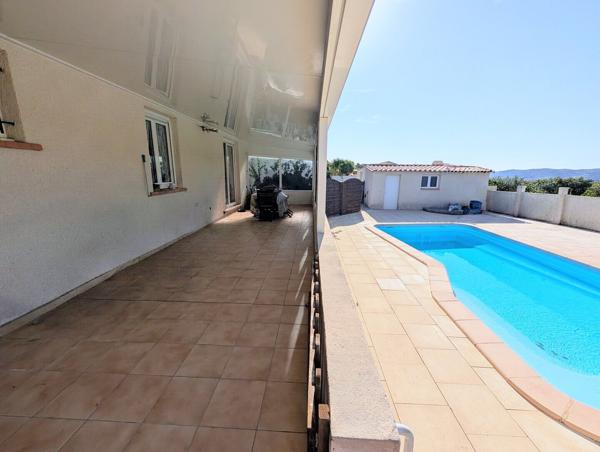 Villa 4 faces piscine