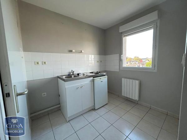 Appartement à louer 2 pièces 47.2m² Falaise (14700)