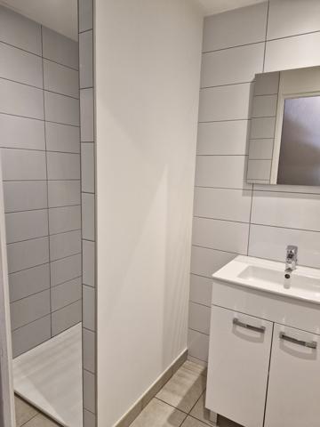 Courthézon (84350) Maison de village avec terrasse et cave