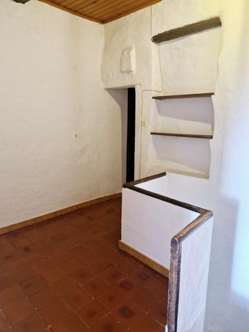 Courthézon (84350) Maison de village avec terrasse et cave