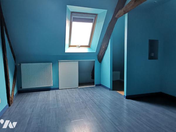 GEVEZE - Ancien manoir rénové, 145 m² hab. avec garage terrain de 1685 m² env.