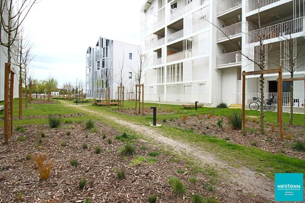 Appartement T3 duplex avec terrasse et parking