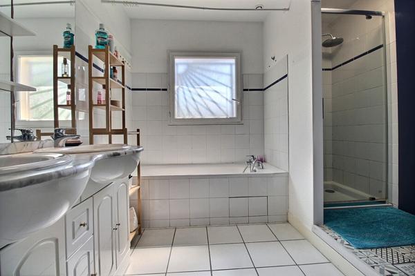 Maison familiale 3 chambres avec garage