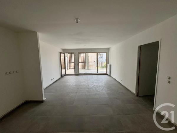 Appartement F4 à vendre  4 pièces - 84,43 m 2   POISY  - 74