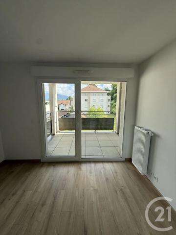 Appartement F4 à vendre  4 pièces - 84,43 m 2   POISY  - 74