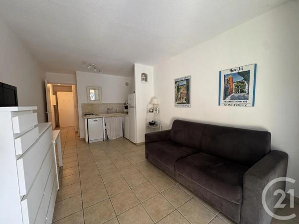 Appartement F2 à vendre  2 pièces - 27 m 2   STE MAXIME  - 83