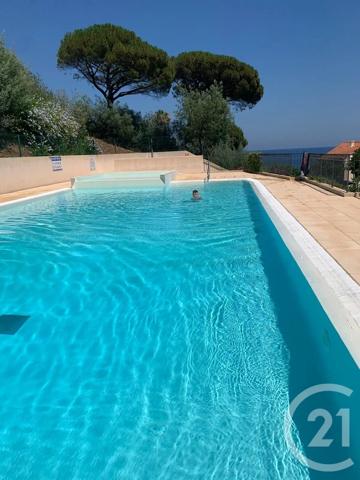 Appartement F2 à vendre  2 pièces - 27 m 2   STE MAXIME  - 83