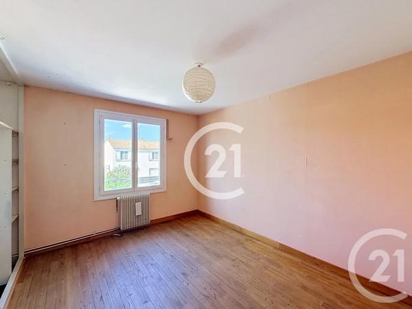 Maison à vendre  5 pièces - 114,69 m 2   ST MARTIN DE CRAU  - 13