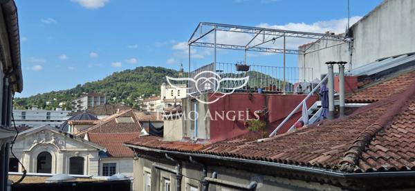 Alès – Sublime duplex traversant de 149 m², au cœur du centre-ville sécurisé