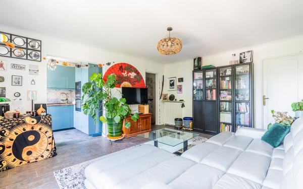 Appartement à vendre    3 pièces • 51,41 m2 Créteil