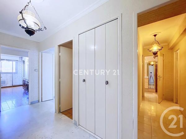Appartement F3 à vendre  3 pièces - 83,97 m 2   AUBAGNE  - 13