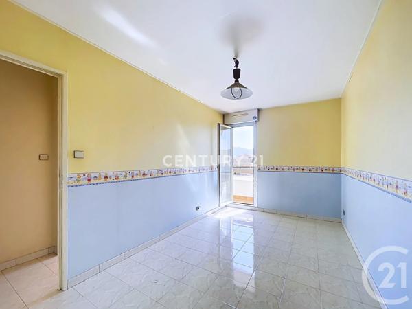 Appartement F3 à vendre  3 pièces - 83,97 m 2   AUBAGNE  - 13