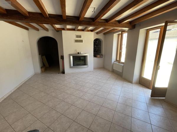Maison à vendre à Précy-Saint-Martin dans l'Aube (10500), ref :