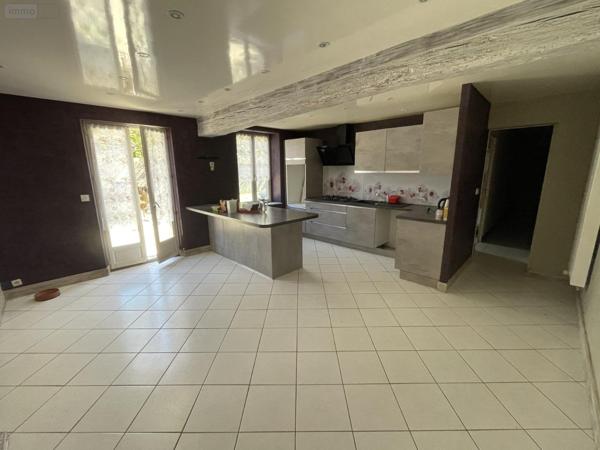 Maison à vendre à Précy-Saint-Martin dans l'Aube (10500), ref :