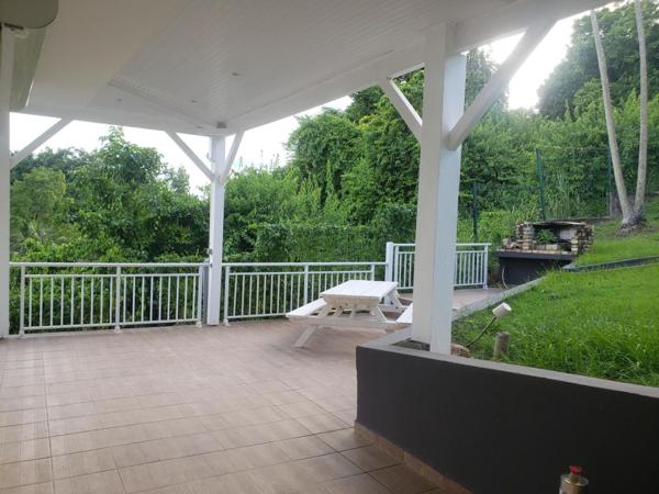 Location Appartement104,16 m² - 5 Pièces - LES ABYMES (97139)