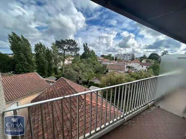 Appartement à louer 1 pièce 22.34m² Dax (40100)