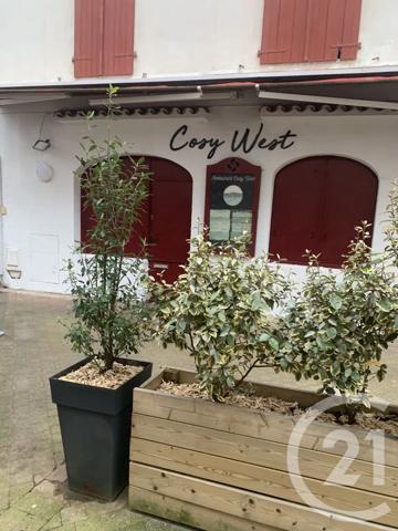 à vendre  60 m 2   ST JEAN DE LUZ  - 64
