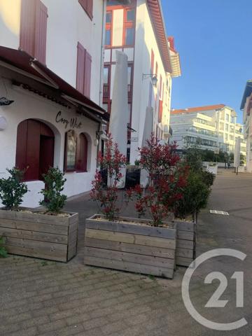 à vendre  60 m 2   ST JEAN DE LUZ  - 64