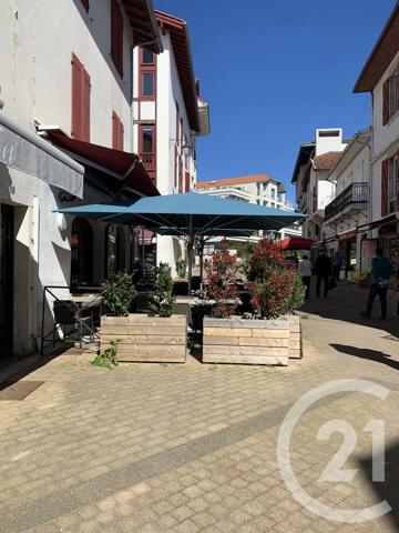 à vendre  60 m 2   ST JEAN DE LUZ  - 64
