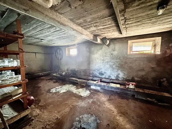 Maison à rénover - 2 Niveaux ( plateau ) de 120 m2