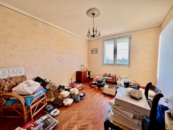 Maison à rénover - 2 Niveaux ( plateau ) de 120 m2